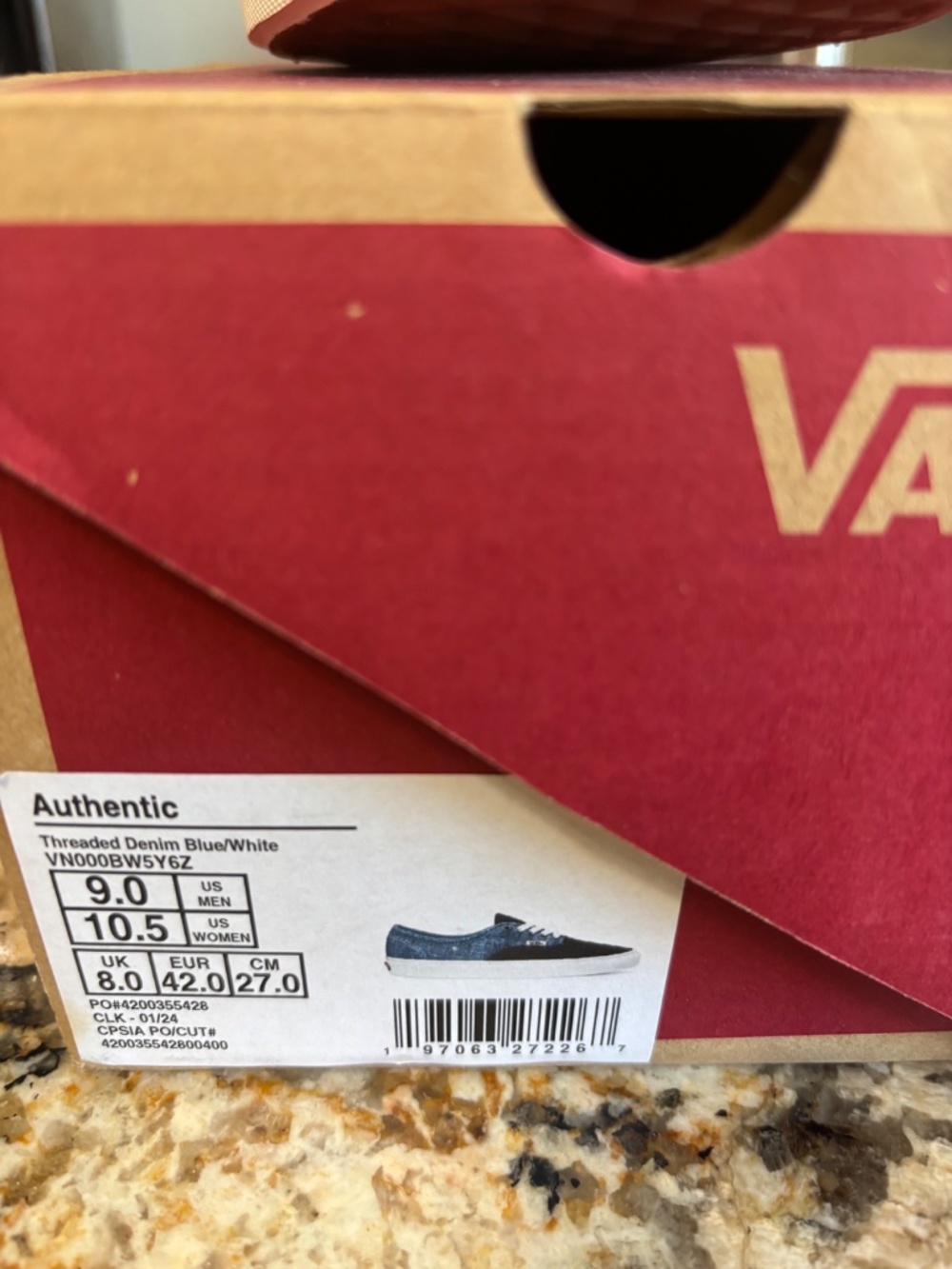 Vans - Picture 3 of 3
